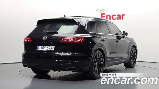 Volkswagen Touareg 4.0 TDI R-Line 2020 — фото 1
