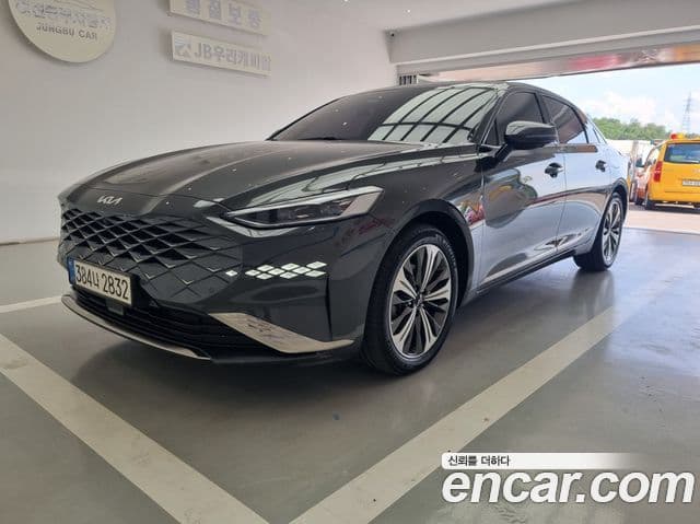 Kia K8 Hybrid Signature 2023