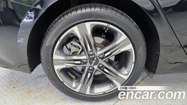 Kia K5 2.0 Noblesse 2023 — фото 1