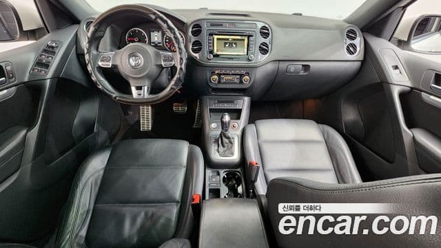 Volkswagen Tiguan 2.0 TDI R-Line 5 N 2013 — фото 1