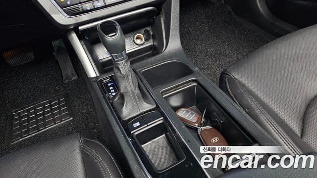Hyundai Sonata 2.0 Smart 2015 — фото 1