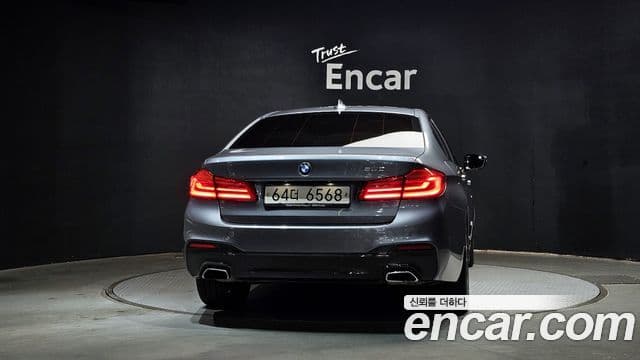 BMW 5-Series 530 i M Sport Plus 2017 — фото 1