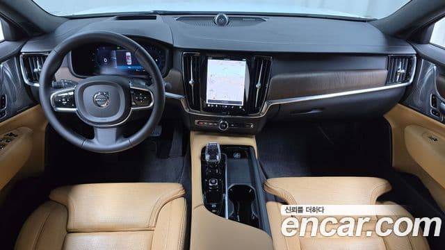 Volvo S90 B6 AWD Ultimate Bright 2023 — фото 1