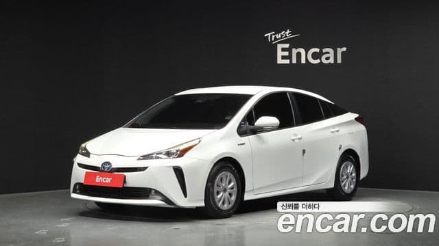 Toyota Prius 4 Gen 1.8 2021