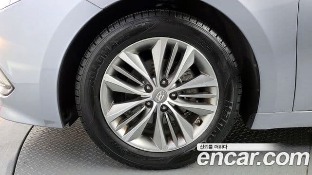 Hyundai Grandeur HG240 Modern 2016 — фото 1