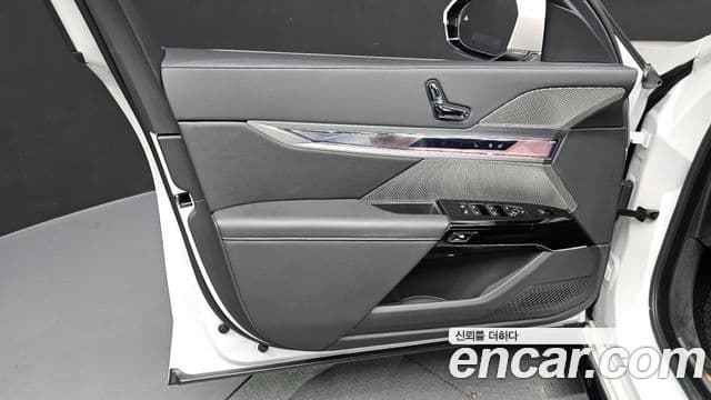BMW 7-Series 740 d xDrive M Sport 2025 — фото 1