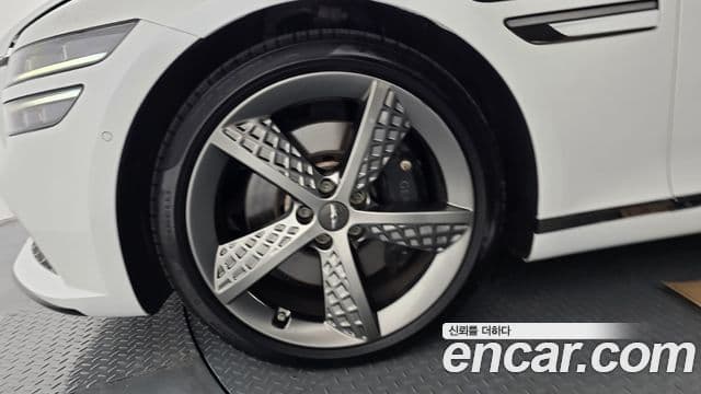 Genesis G80 Gasoline 2.5 Turbo AWD 2022 — фото 1