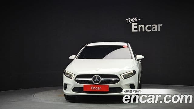 Mercedes-Benz A-Class A220 Sedan 2021 — фото 1