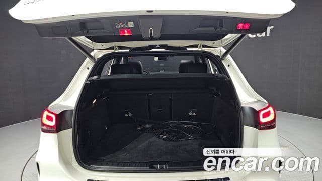 Mercedes-Benz EQA EQA250 AMG Line 2023 — фото 1