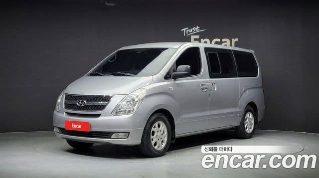 Hyundai Grand Starex 12 seater Wagon CVX Luxury 2014