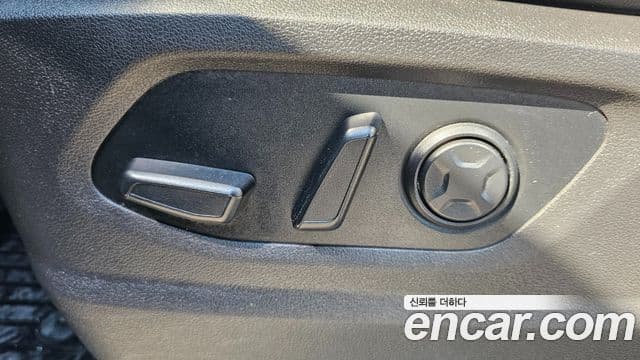 Hyundai Staria Tourer 11 seater Modern 2022 — фото 1
