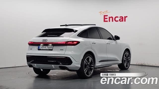 Audi Q5 45 TFSI Quattro S Line Black Edition Sportback 2025 — фото 1