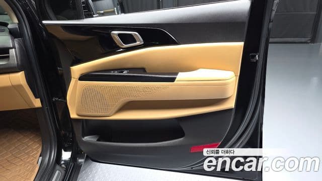Kia Canival 9 seater Prestige 2023 — фото 1