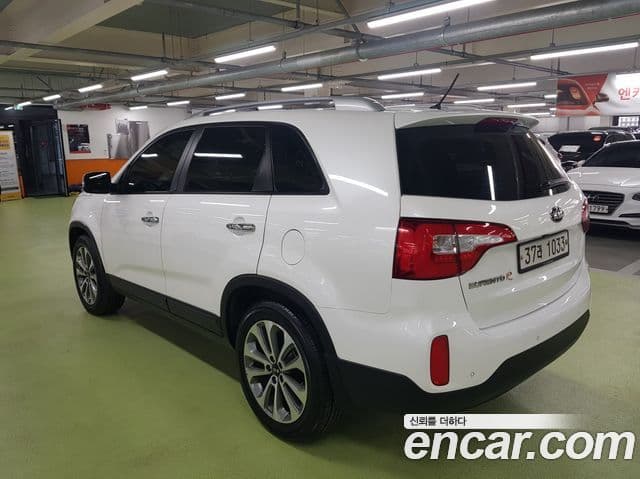 Kia Sorento Diesel 2.0 2 WD Trendy 2014 — фото 1