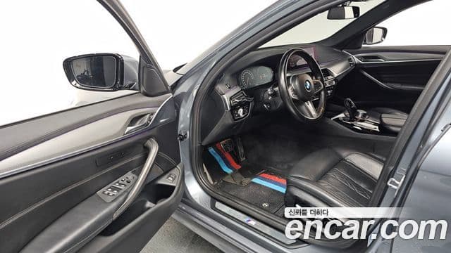 BMW 5-Series 520 d M Sport Plus 2019 — фото 1
