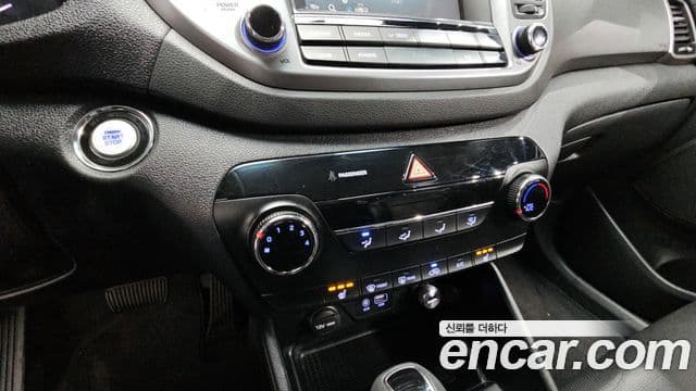 Hyundai Tucson Diesel 1.7 2 WD Style 2016 — фото 1