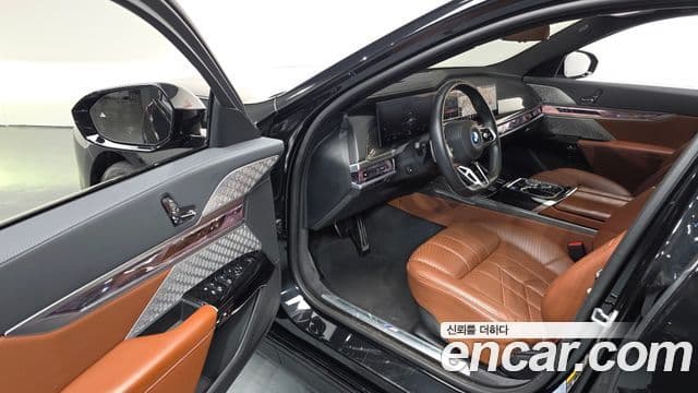 BMW i7 xDrive 60 M Sport 2024 — фото 1