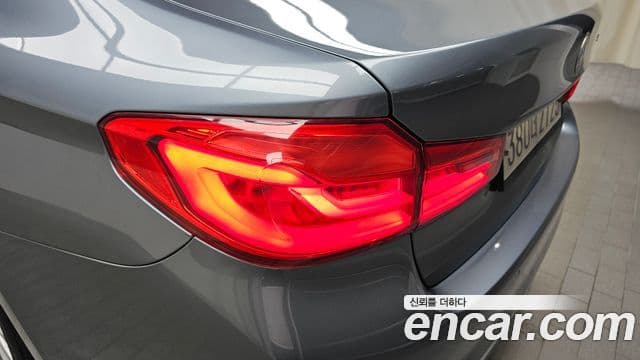 BMW 5-Series 520 i Luxury 2020 — фото 1