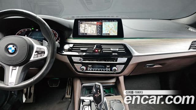BMW 5-Series 530 i M Sport Plus 2020 — фото 1