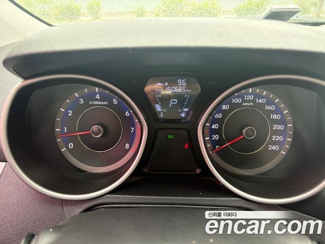 Hyundai AVANTE M16 GDI Luxury 2012 — фото 1