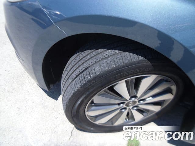 Hyundai Grandeur Premium 2015 — фото 1