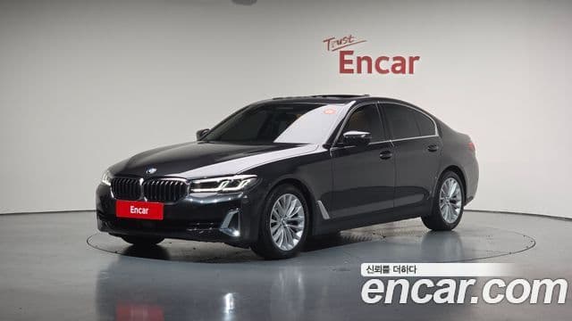 BMW 5 Series (G30) 520 i Luxury 2023