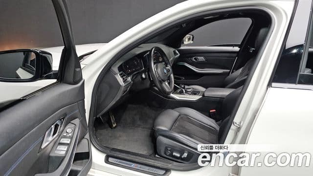 BMW 3-Series 320 d M Sport 2021 — фото 1