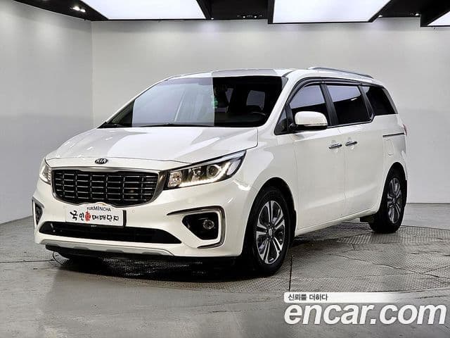 Kia New Carnival 9 seater Luxury 2019