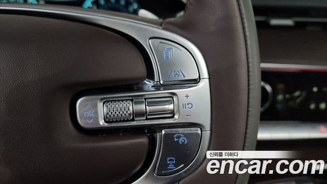 Genesis GV70 2.5 T Gasoline AWD 2021 — фото 1