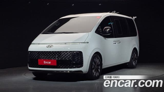 Hyundai Staria Lounge 9 seater Prestige 2022