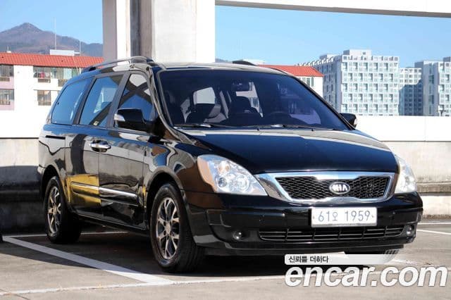 Kia Canival NewCarnival Limousine GLX High-Deluxe 2014 — фото 1