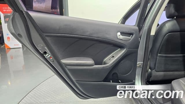 Kia K3 Trendy 2015 — фото 1
