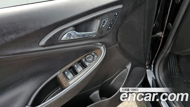 ChevroletGMDaewoo Malibu 1.5 Turbo Perfect Black LTZ 2017 — фото 1