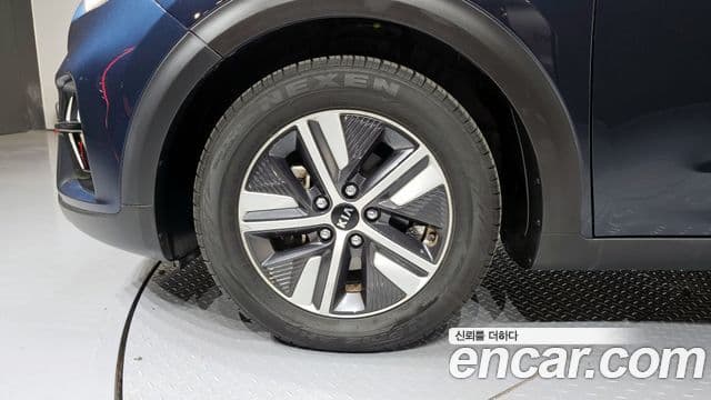Kia Niro 1.6 HEV Prestige 2020 — фото 1