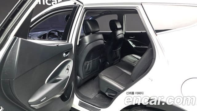Hyundai Santafe Diesel 2.0 2 WD Value Plus 2018 — фото 1