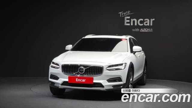 Volvo V90 B5 Pro AWD 2021 — фото 1