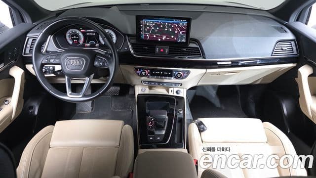 Audi Q5 45 TFSI Quattro Premium 2021 — фото 1