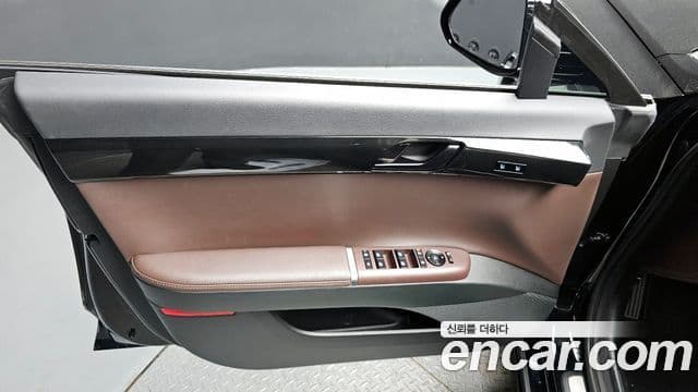 Hyundai Grandeur 2.5 Gasoline 2 WD Exclusive 2023 — фото 1