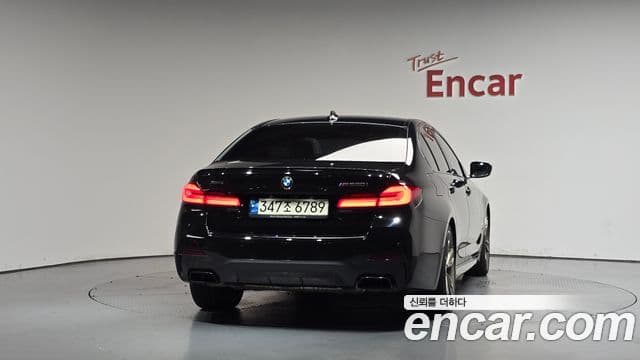 BMW 5-Series M550 i xDrive 2021 — фото 1