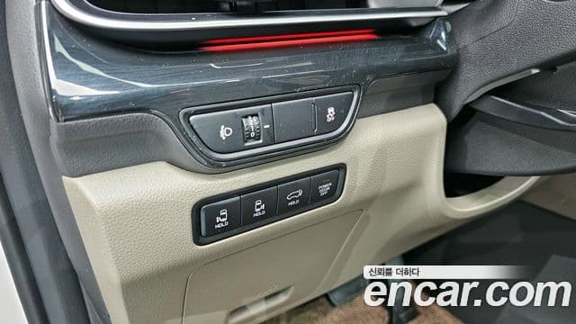 Kia Canival Gasoline 9 seater Signature 2024 — фото 1