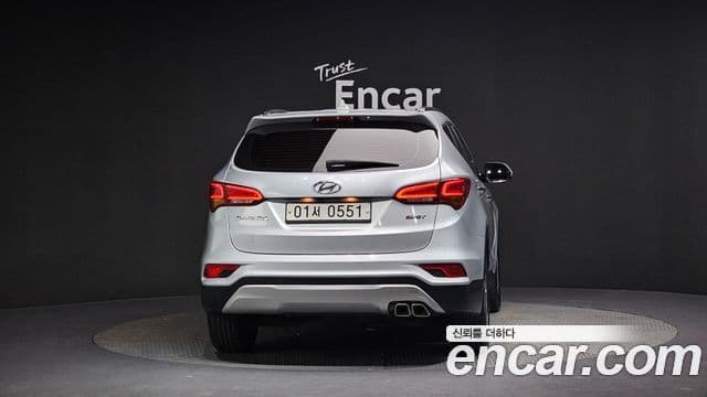 Hyundai Santafe Diesel 2.0 2 WD Premium 2016 — фото 1