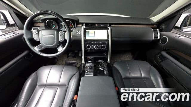 Land Rover Discovery 3.0 TD6 HSE 2017 — фото 1