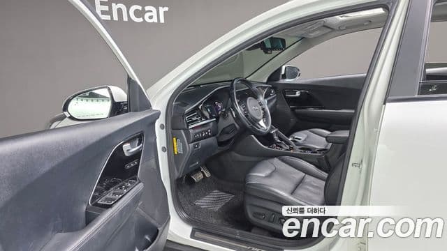 Kia Niro 1.6 HEV Noblesse Special 2021 — фото 1