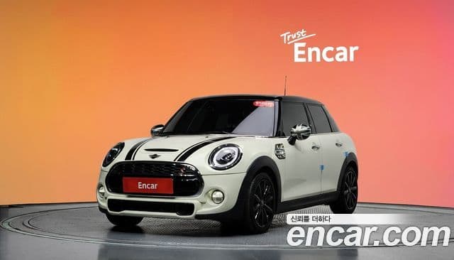 MINI Cooper S 5-door Base 3 Gen 2019