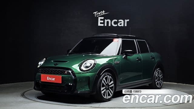 MINI Cooper S 5 door Classic 3 Gen 2024