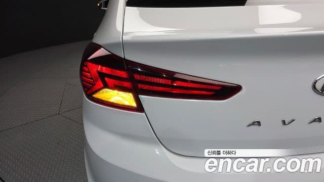 Hyundai AVANTE 1.6 Style 2019 — фото 1