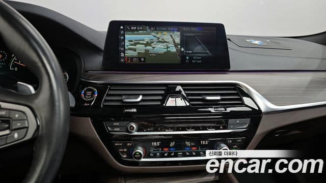 BMW 5-Series 530 i xDrive M Sport Plus 2018 — фото 1