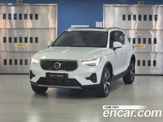 Volvo XC40 B4 Ultra Bright 2026