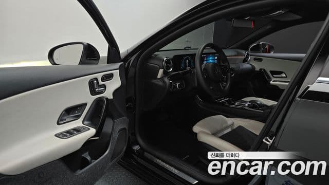 Mercedes-Benz A-Class A220 Hatchback 2019 — фото 1