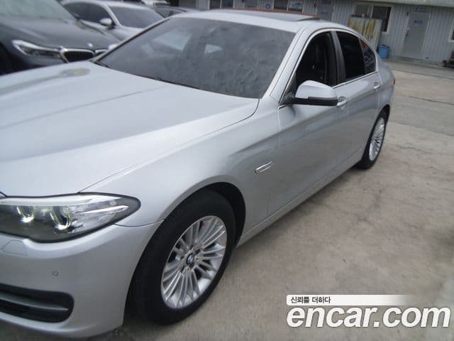 BMW 5-Series 520 d 2014 — фото 1